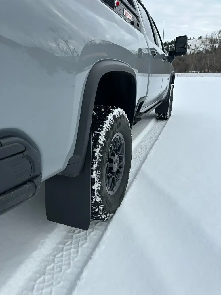 Chevy 2500 ZR2 and ZR2 Bison rear mud flaps, 2024 – Current