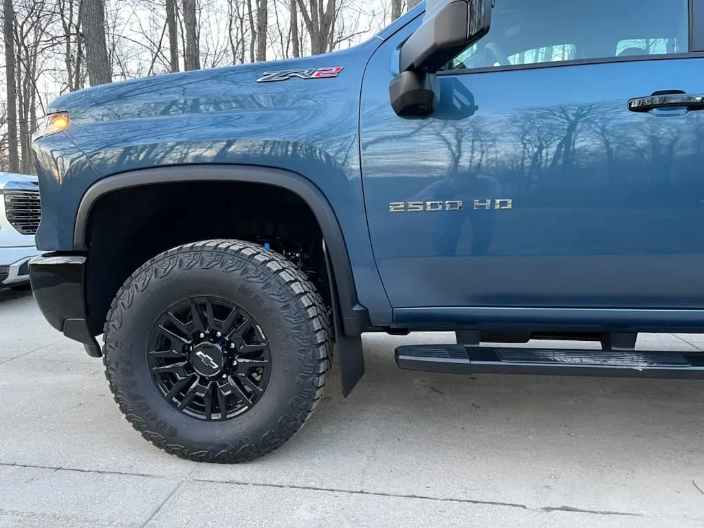 Chevy 2500 ZR2 and ZR2 Bison front mud flaps, 2024 – Current