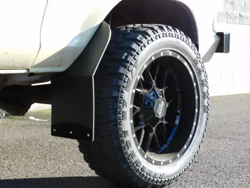 [008042] Ford F150/F250/350 front heat bend mud flaps, 1973 – 1998